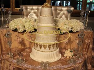 Wedding Cake Gold – Select Bakery 1238