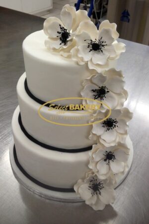 Wedding Cake – White Flower 1207
