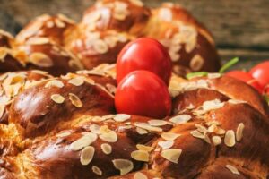 Select-Bakery-Greek-Eatser-Tsoureki-Recipe